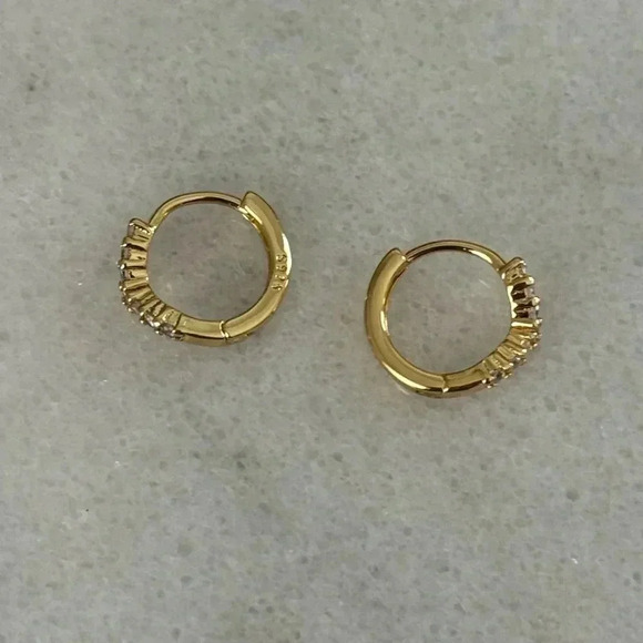 Gold Crystal Hoop Earrings Brand New - Picture 2 of 4